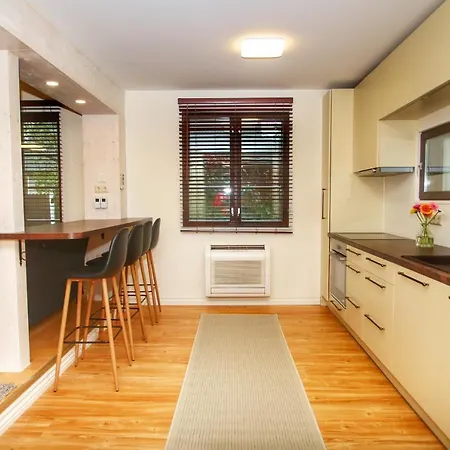 Karjamaa 24 Duplex Parnawa